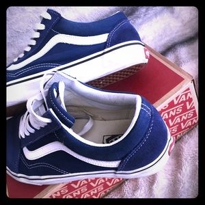 Estate blue vans